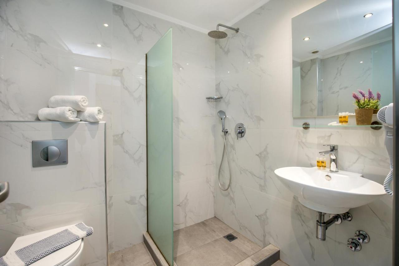 Astris Sun Hotel Екстер'єр фото